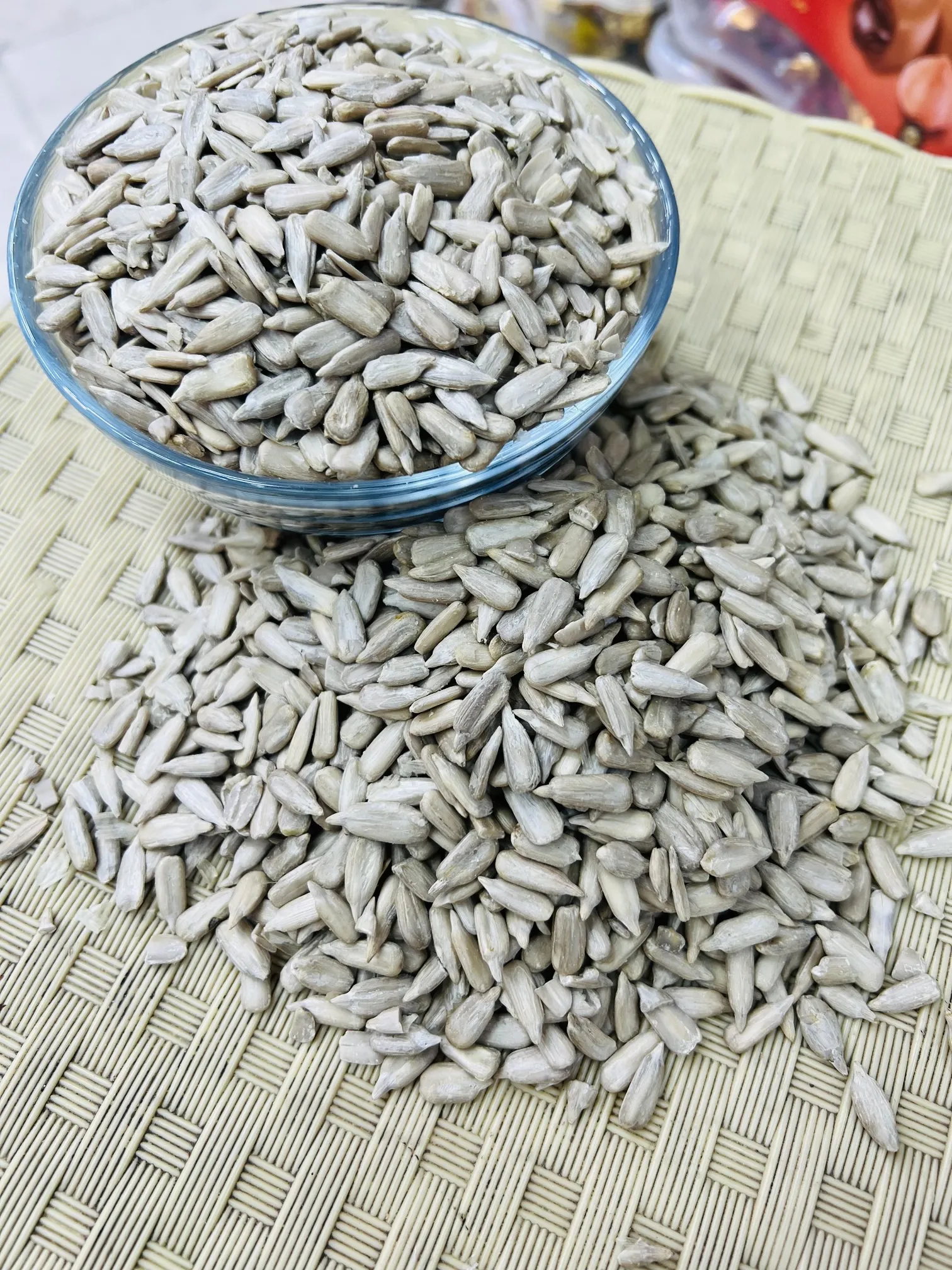 QDF SUNFLOWER SEEDS (BEEJ MAGHAZ) 500 GWT